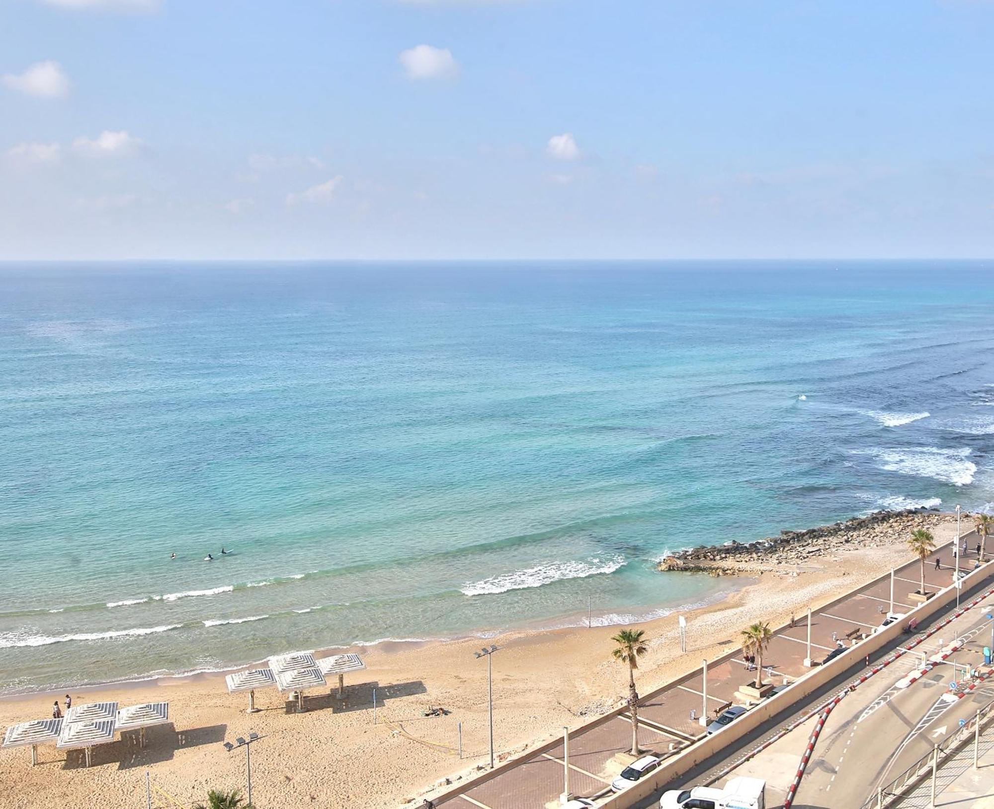 Luxury Suites By Notaly Ariel - Carmel Beach Haifa Room photo