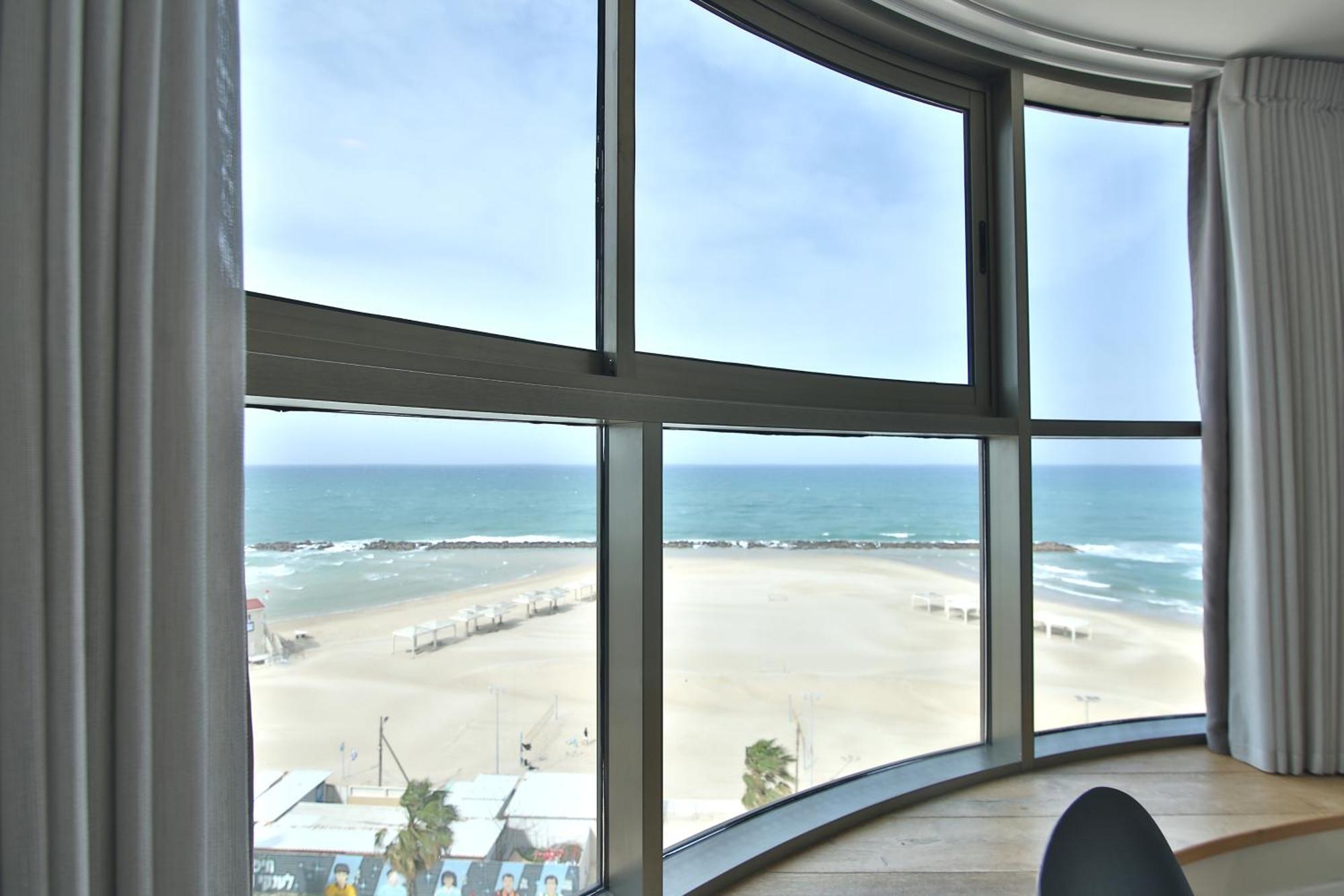 Luxury Suites By Notaly Ariel - Carmel Beach Haifa Room photo