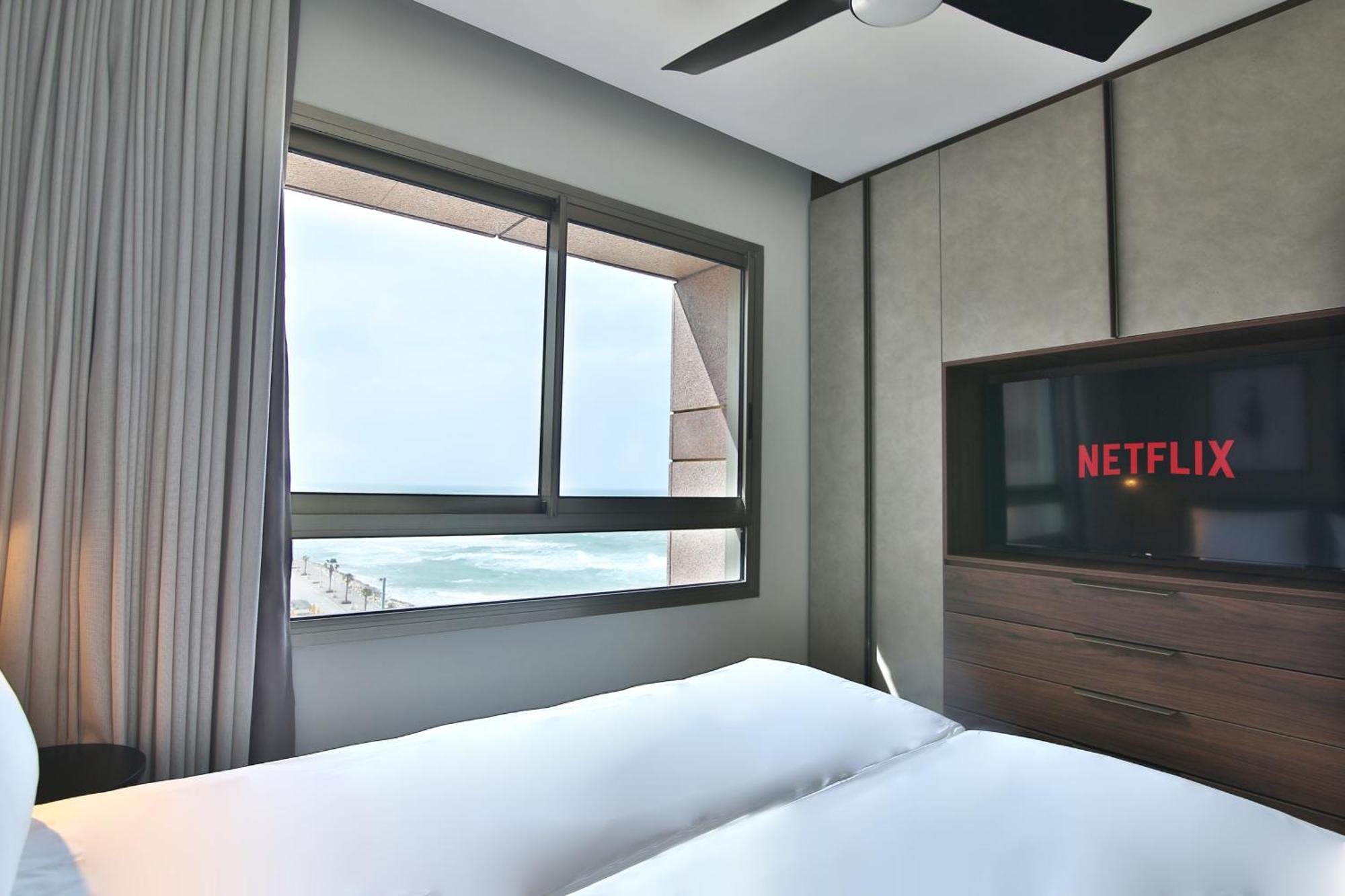 Luxury Suites By Notaly Ariel - Carmel Beach Haifa Exterior photo