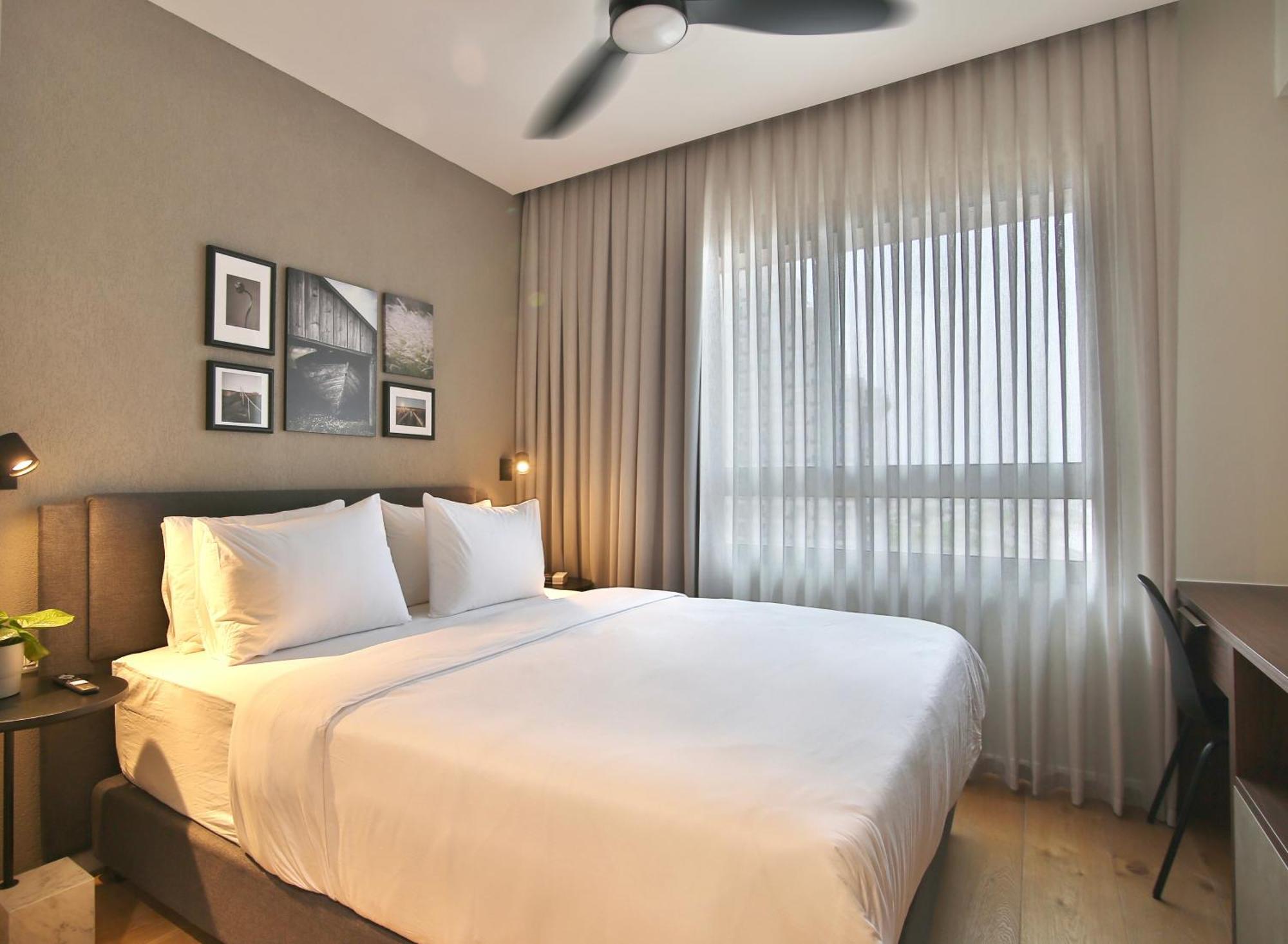 Luxury Suites By Notaly Ariel - Carmel Beach Haifa Room photo