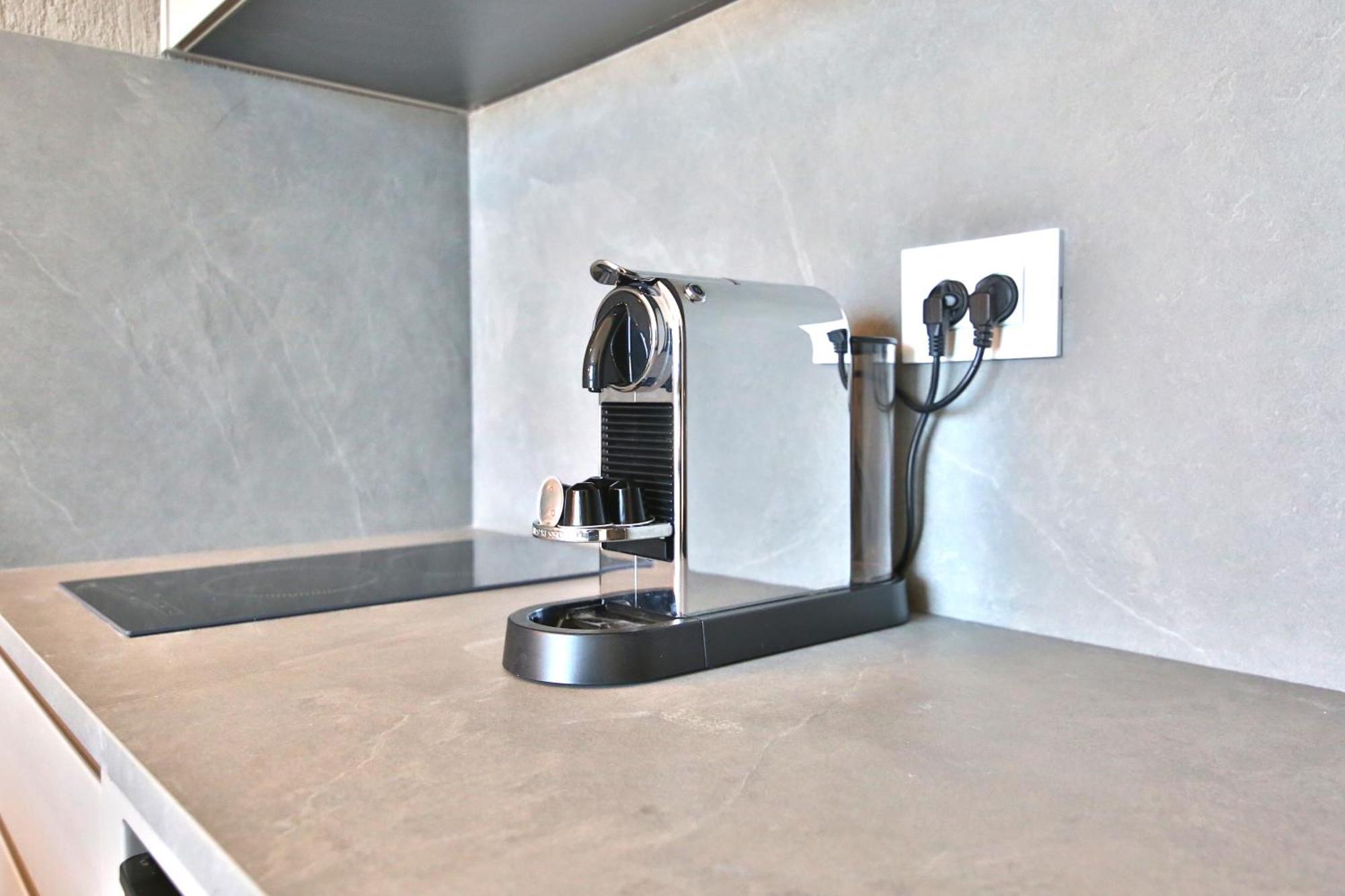 Luxury Suites By Notaly Ariel - Carmel Beach Haifa Room photo