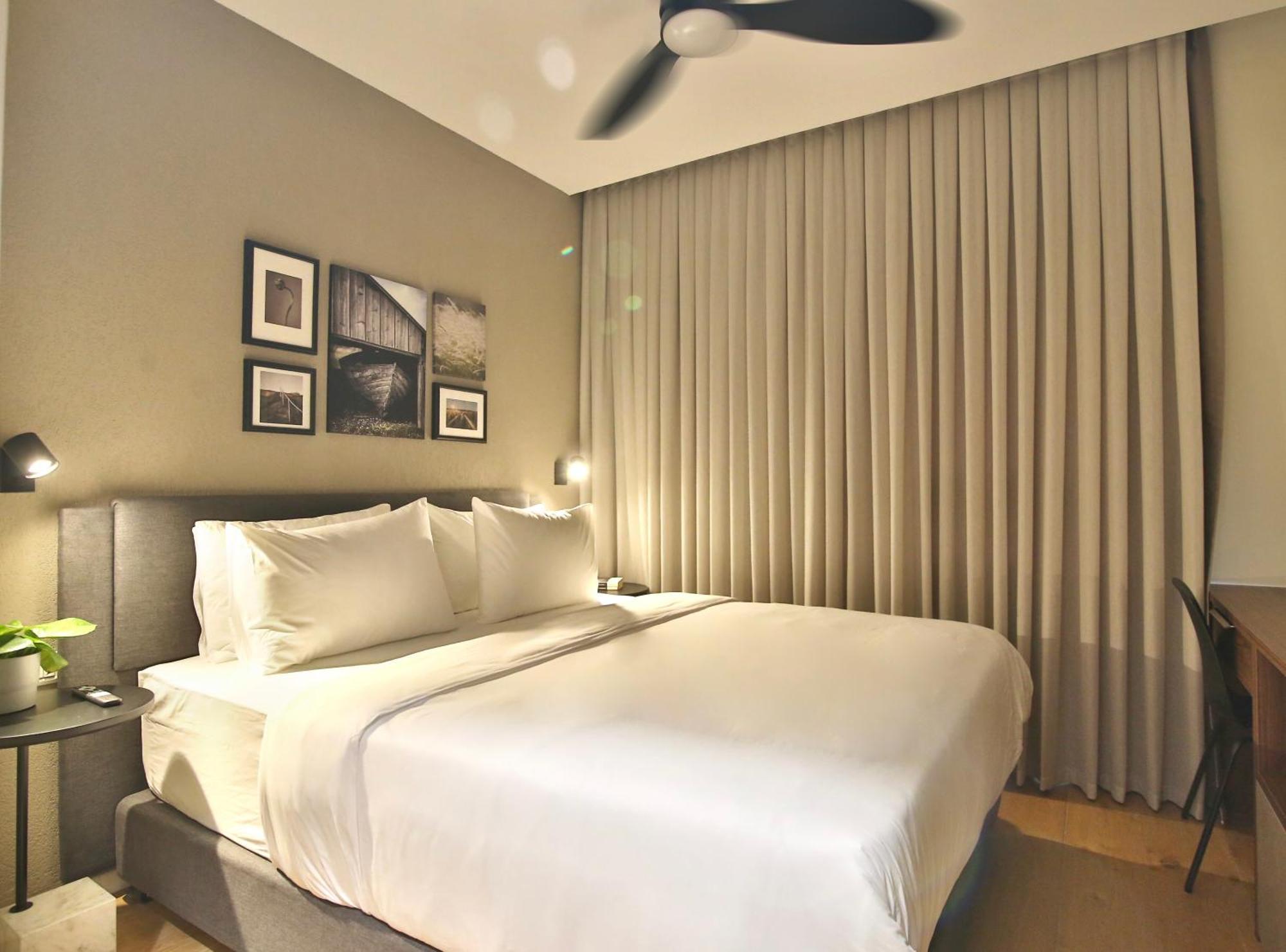 Luxury Suites By Notaly Ariel - Carmel Beach Haifa Room photo