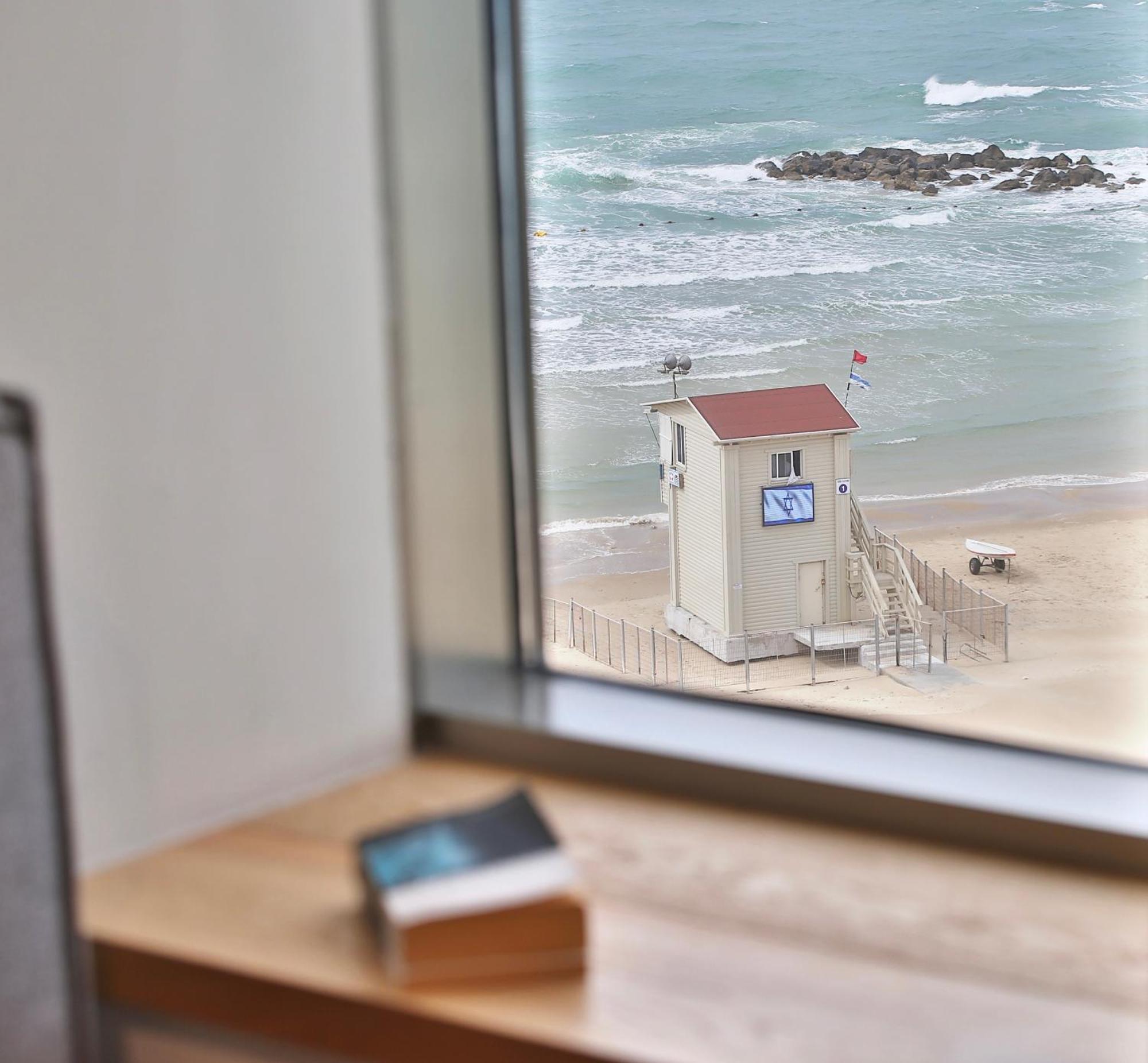 Luxury Suites By Notaly Ariel - Carmel Beach Haifa Room photo